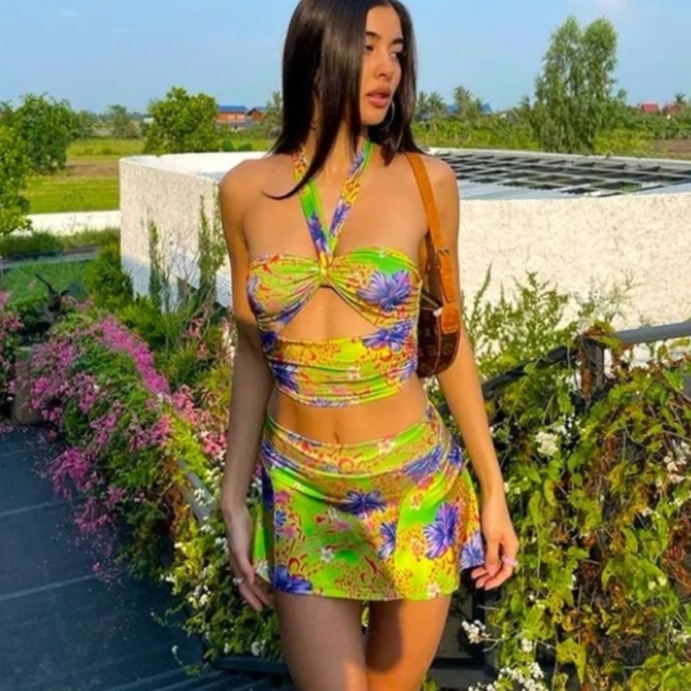 I.AM.GIA Isabella Hibiscus Top